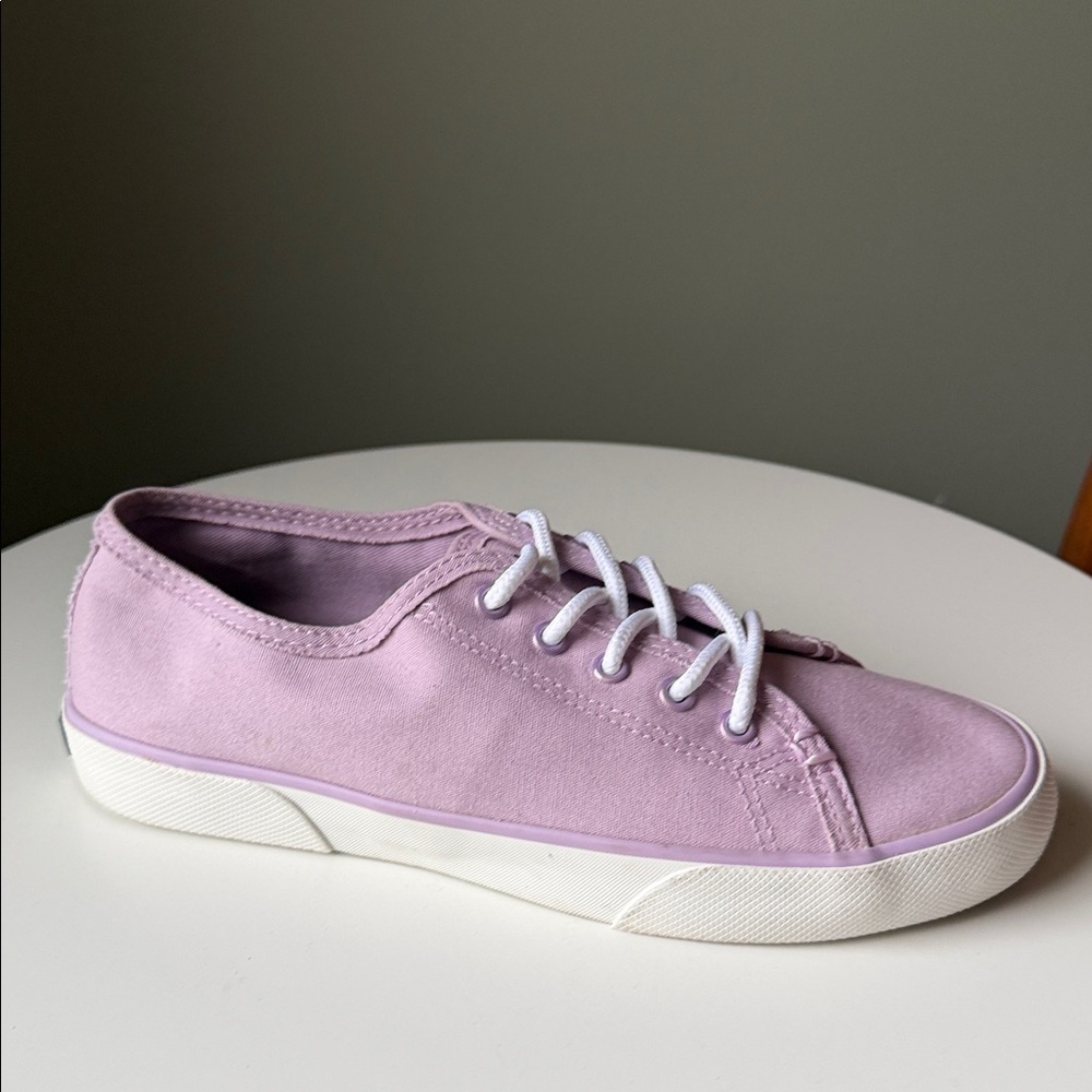 Sperry Pier View Fray sneaker in lilac memory foam insole Lace Up Like New